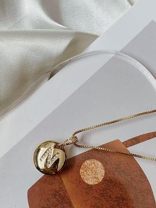 colar com pingente N